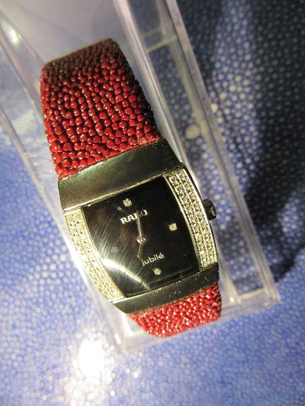 Красный ремешок из ската для женских часов Rado Jubil