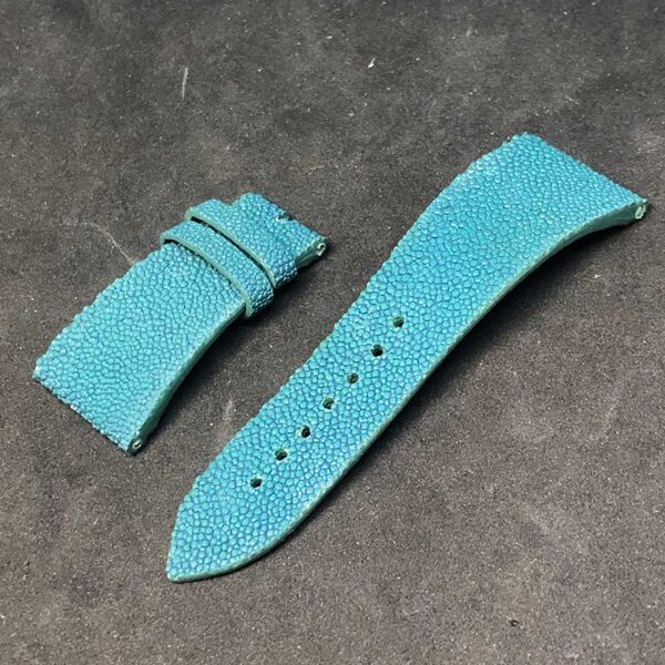 Голубой ремешок из кожи ската на часы Cartier Tank Divan на заказ